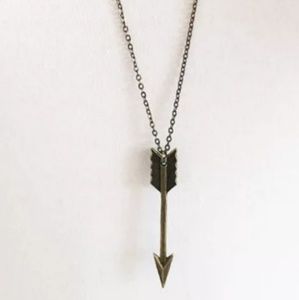 Arrow necklace